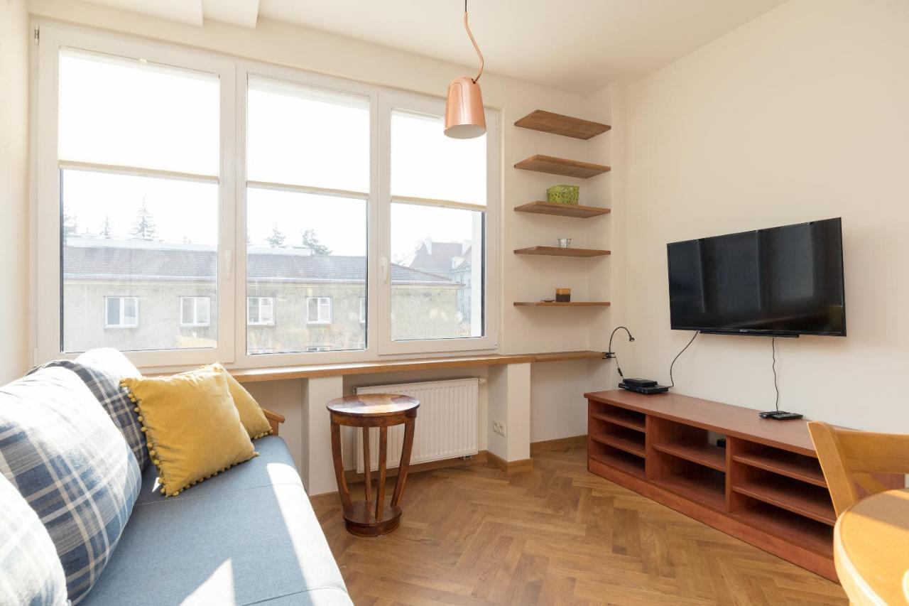 Piekna 2-Bedroom Apartment Варшава Экстерьер фото